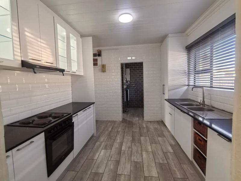 To Let 3 Bedroom Property for Rent in Windsor Park Estate Western Cape